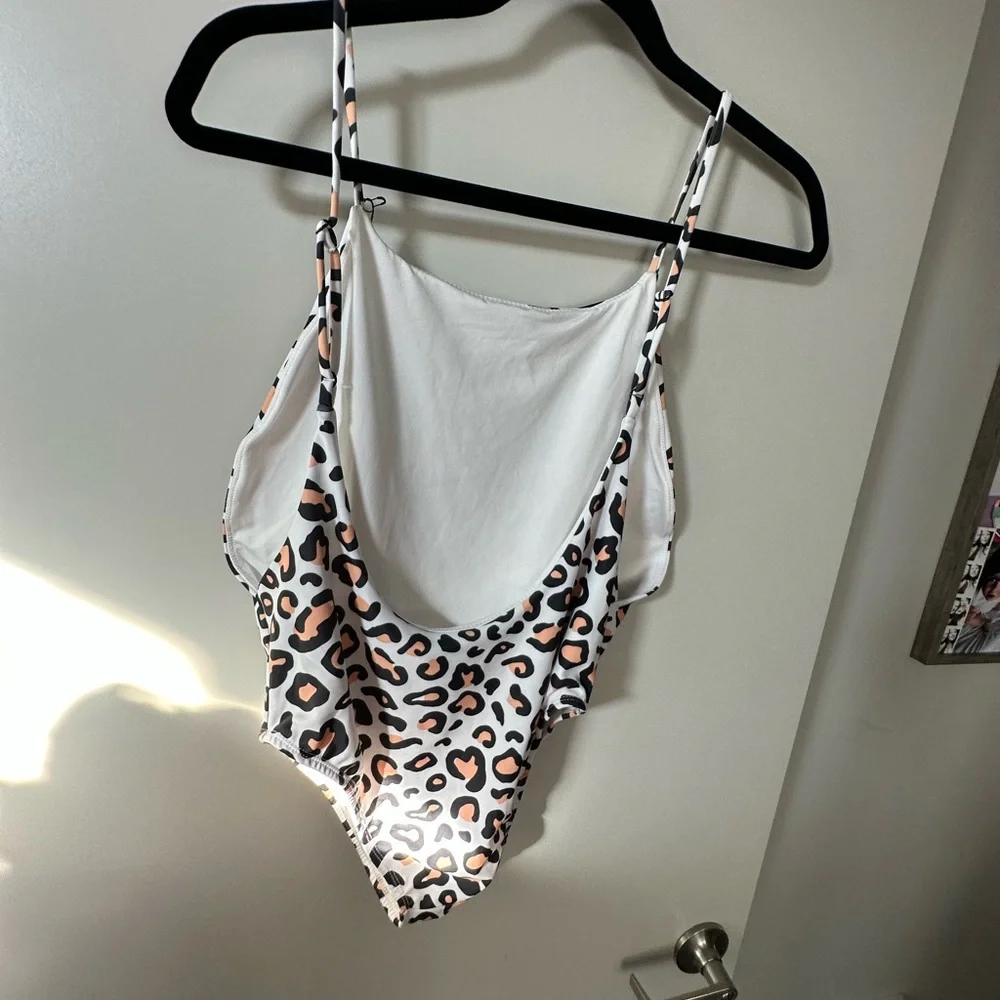 Swim suit - Picture 2 of 2